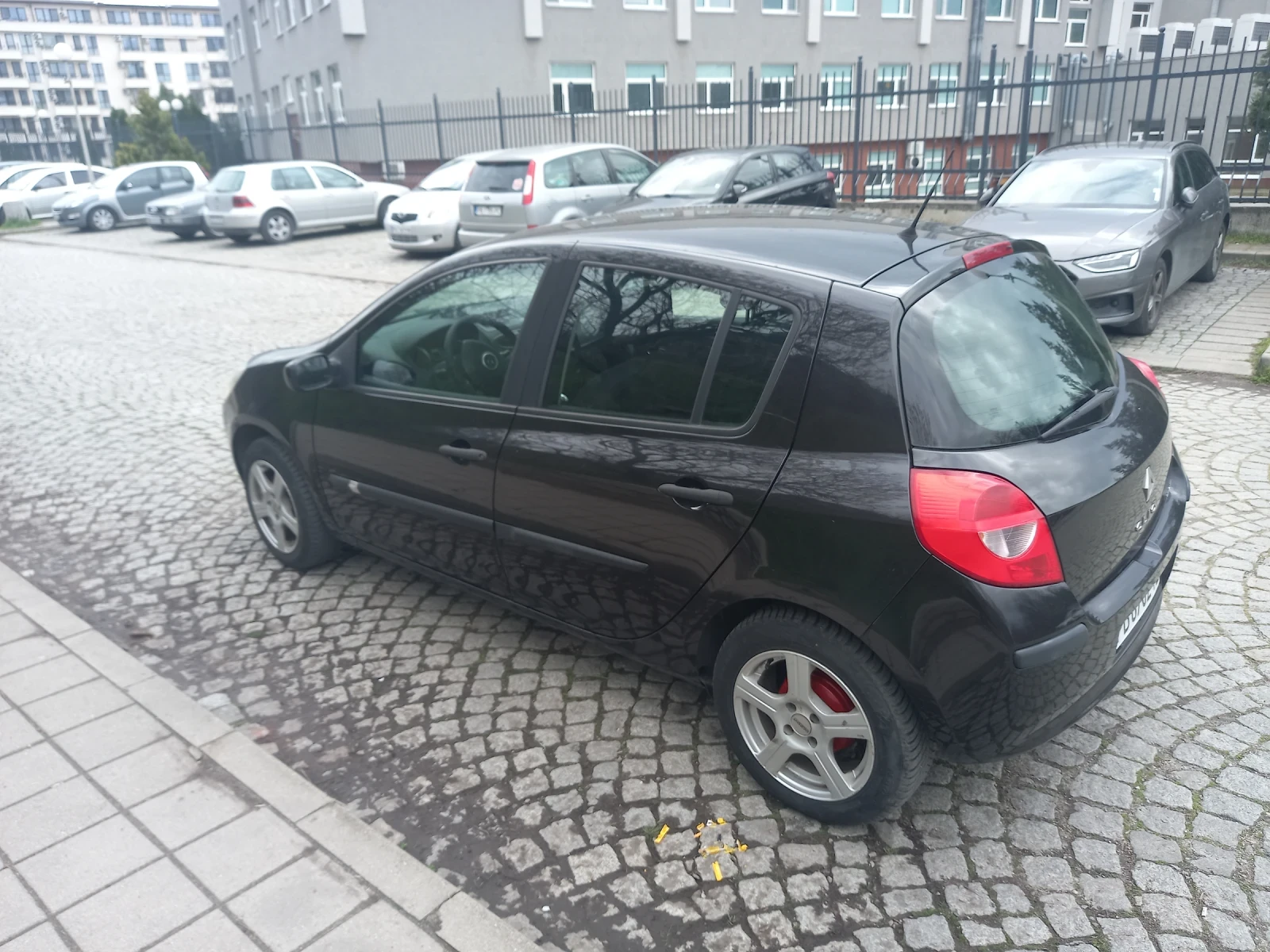 Renault Clio 1.2 75, снимка 9 - Автомобили и джипове - 54608468