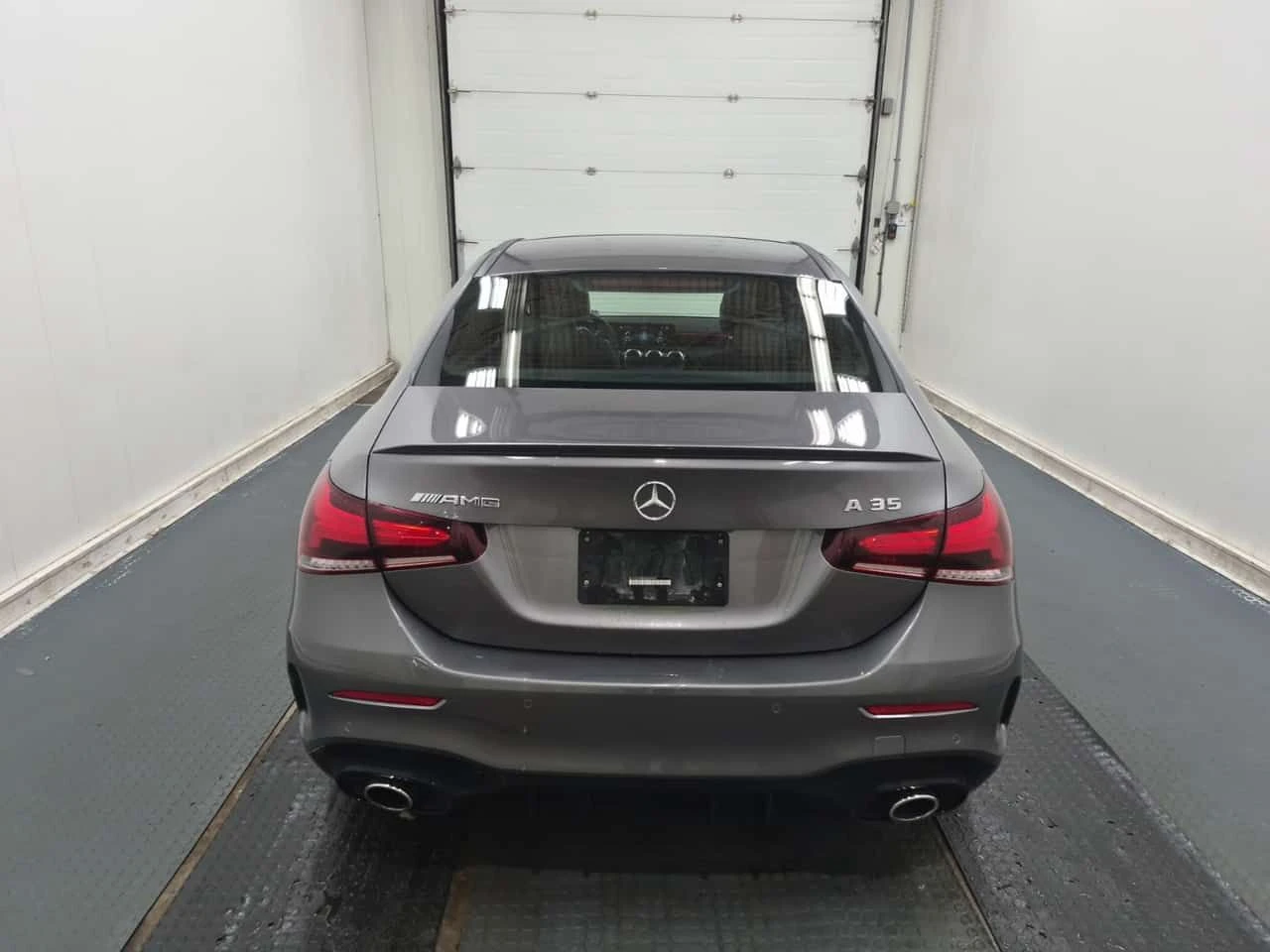 Mercedes-Benz A 35  AMG| ALCANTARA| AMBIENT| PANO| 2 КЛЮЧА| , снимка 6 - Автомобили и джипове - 54651115