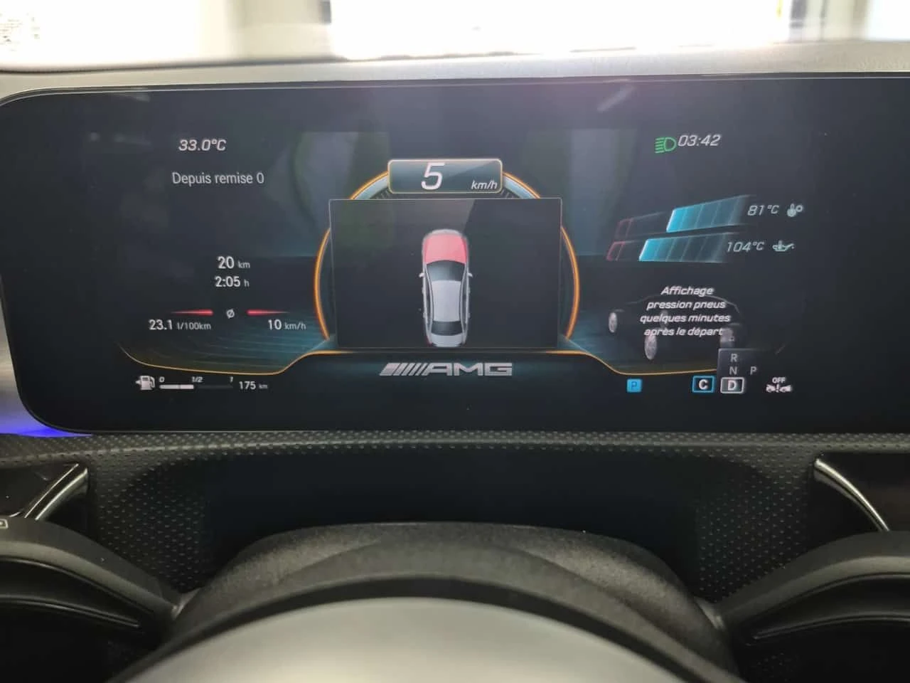 Mercedes-Benz A 35  AMG| ALCANTARA| AMBIENT| PANO| 2 КЛЮЧА| , снимка 11 - Автомобили и джипове - 54651115