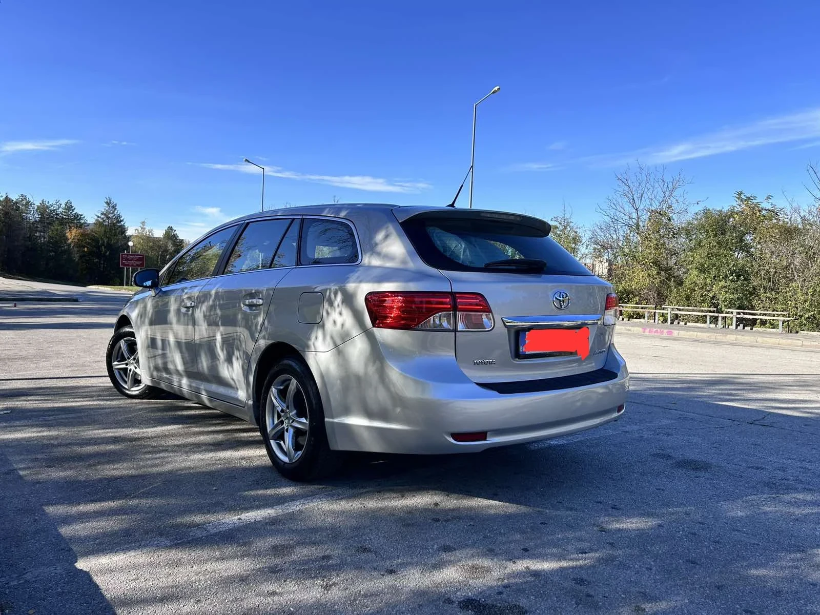 Toyota Avensis 2.0, снимка 2 - Автомобили и джипове - 55002116