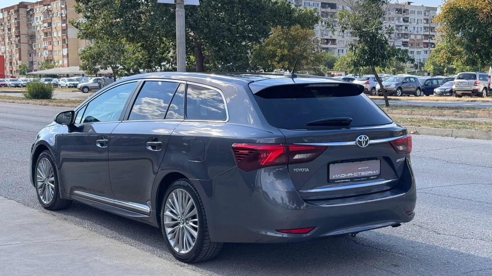 Toyota Avensis 2.0D-4D 143кс* LUXURY* FULL* ПЕРФЕКТЕН* , снимка 3 - Автомобили и джипове - 55229856