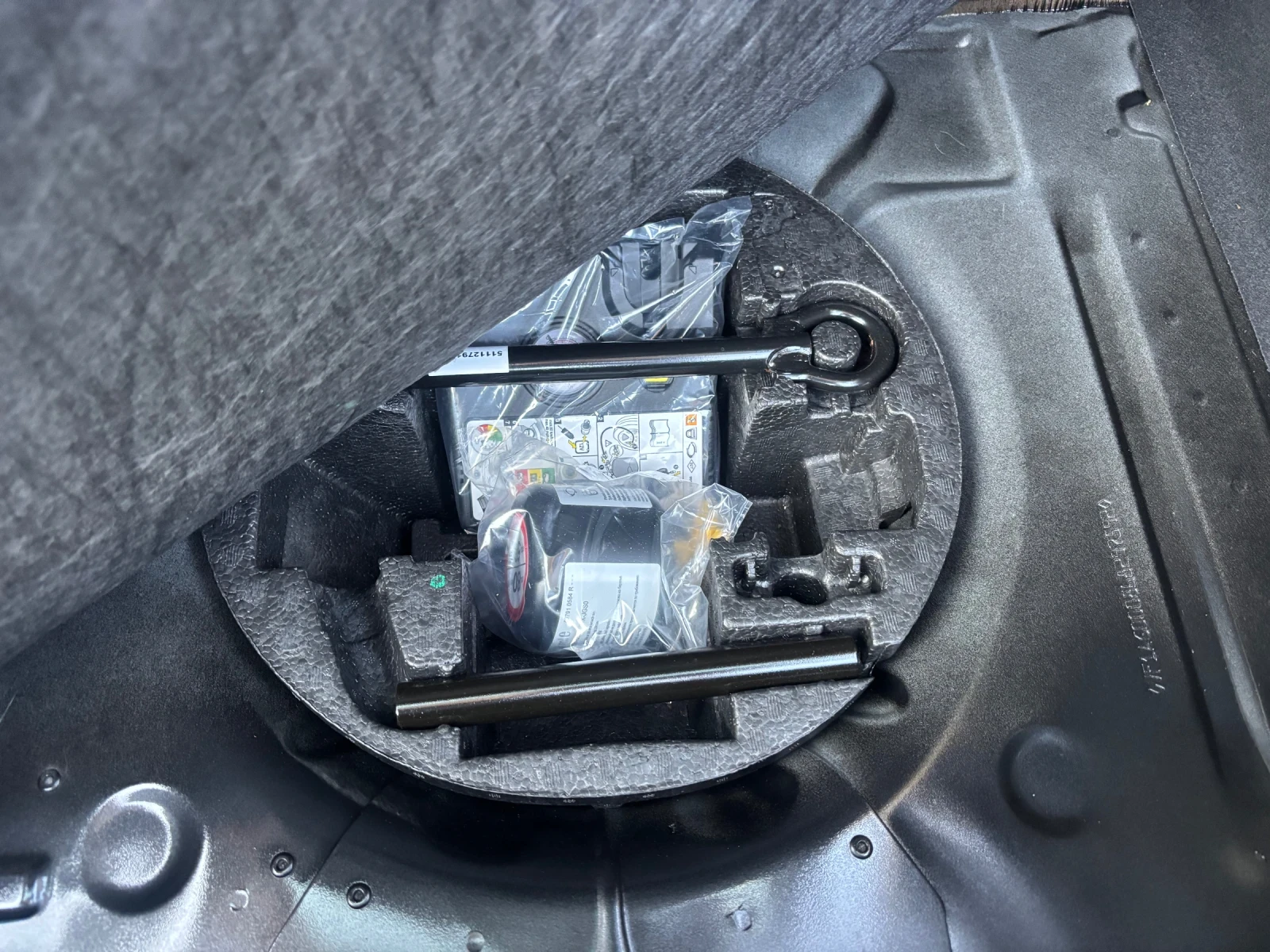 Renault Zoe R 110 , снимка 15 - Автомобили и джипове - 55853805