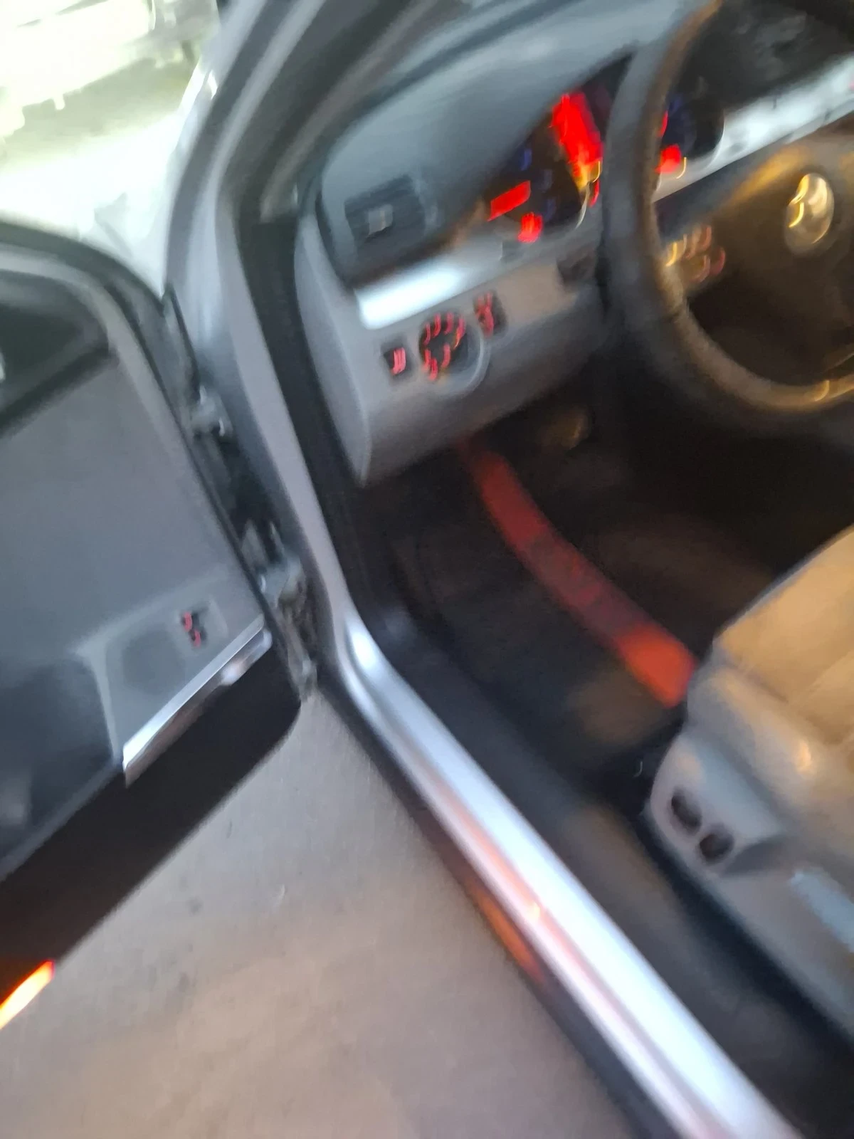 VW Passat 2.0 TDI, снимка 6 - Автомобили и джипове - 55954405