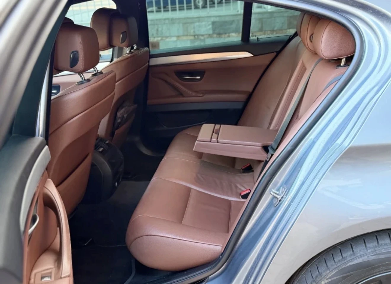 BMW 523 BMW F10 523i 3.0 бензин N53B30 | 8HP ZF | M5 пакет, снимка 9 - Автомобили и джипове - 56077363