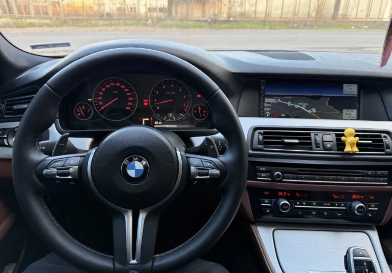 BMW 523 BMW F10 523i 3.0 бензин N53B30 | 8HP ZF | M5 пакет, снимка 7 - Автомобили и джипове - 56077363