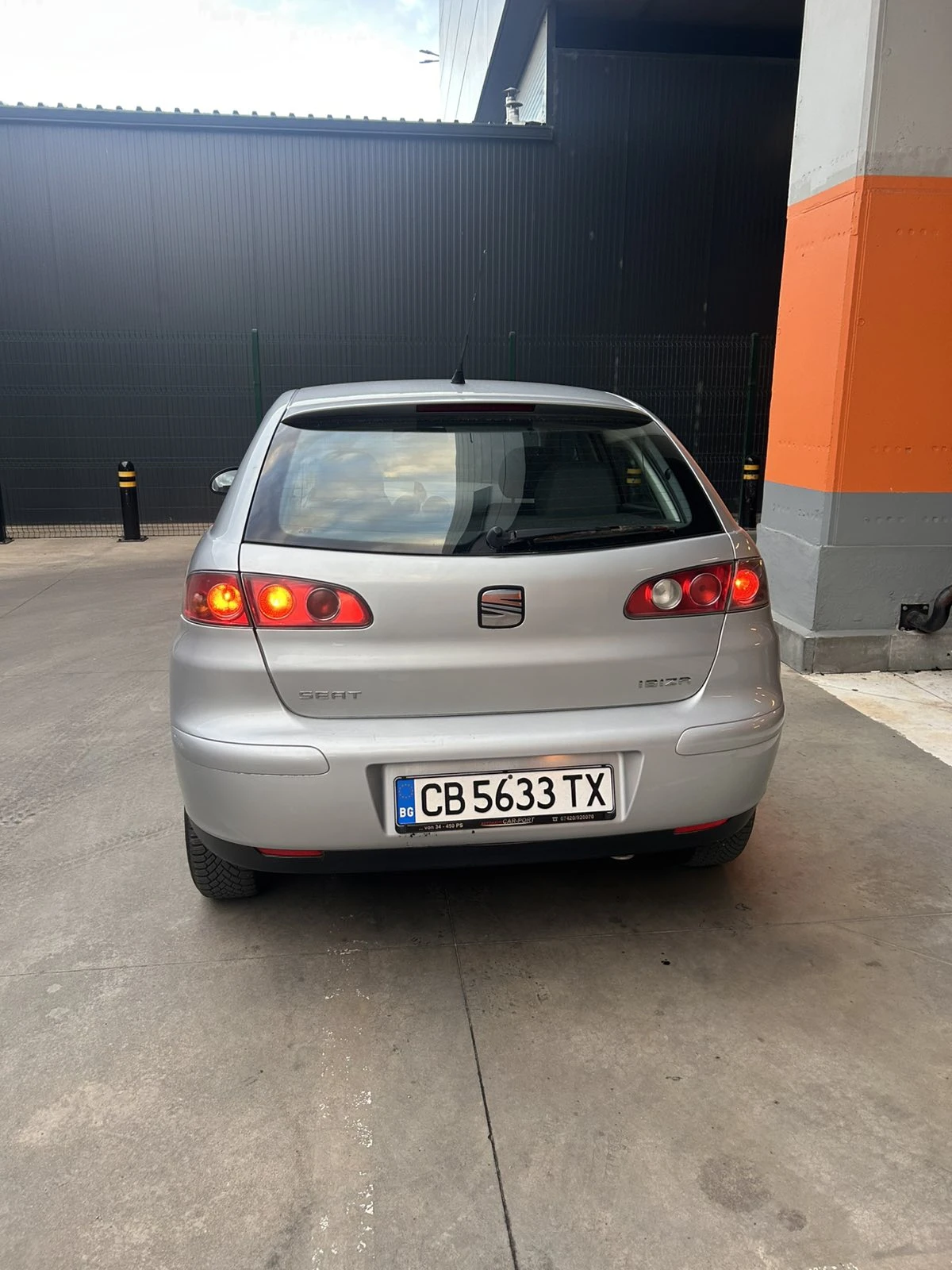 Seat Ibiza, снимка 3 - Автомобили и джипове - 56309171