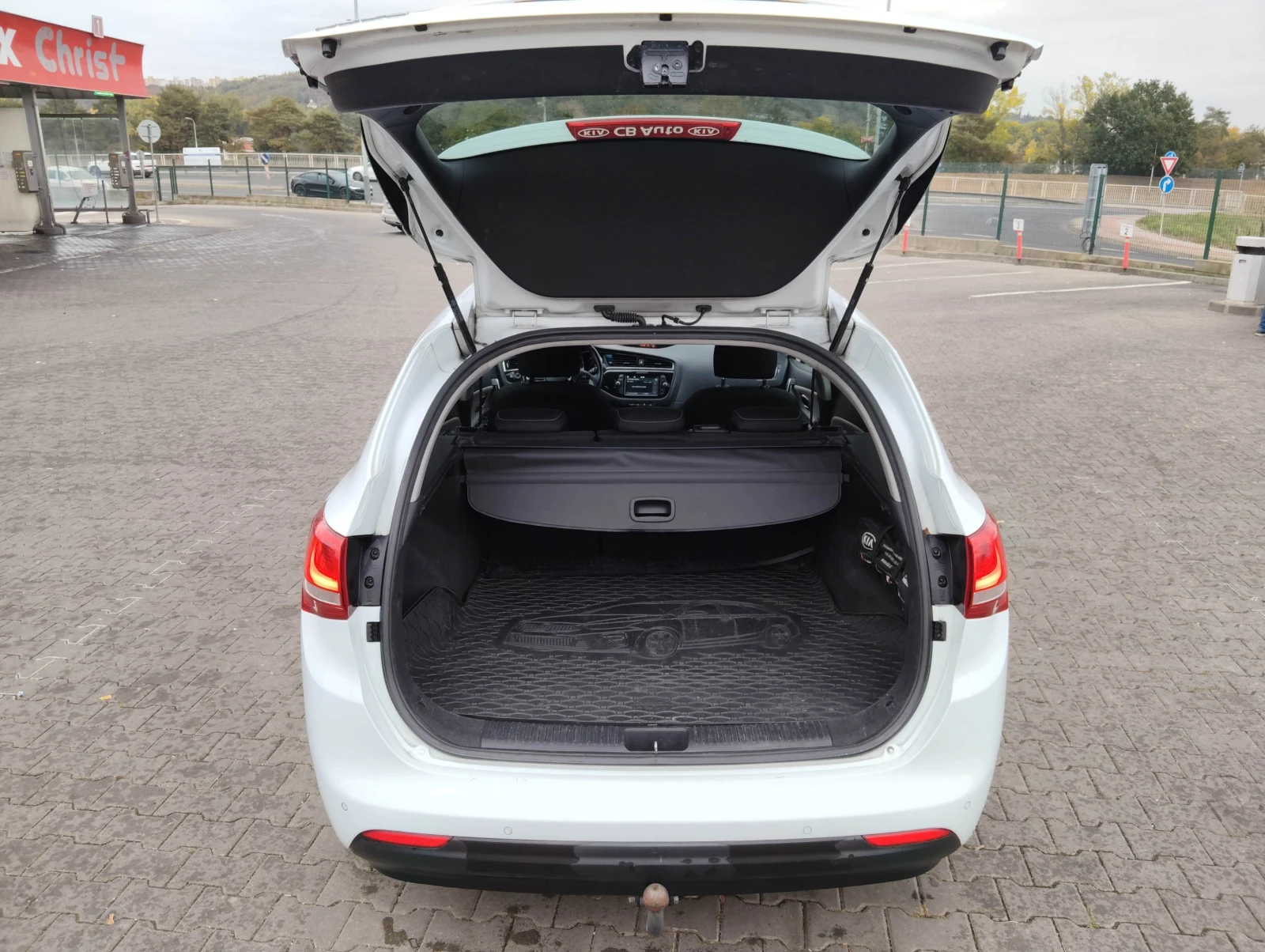 Kia Ceed, снимка 8 - Автомобили и джипове - 56418963