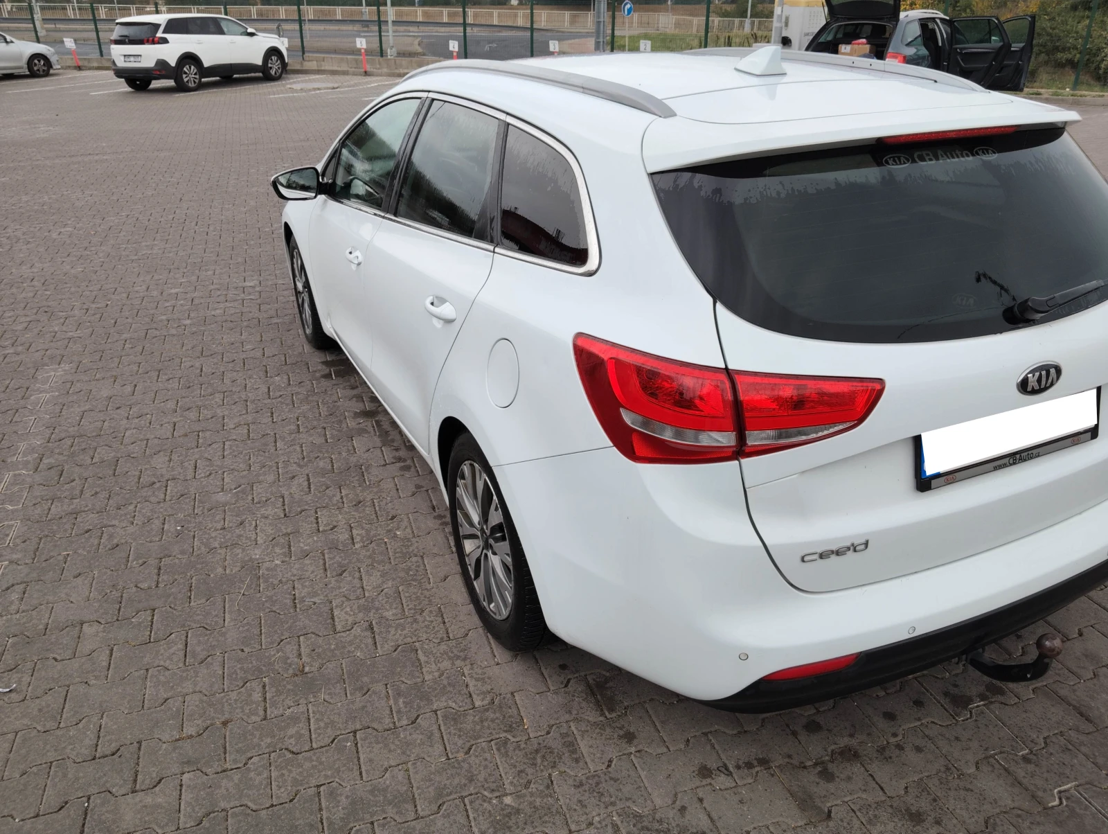 Kia Ceed, снимка 4 - Автомобили и джипове - 56418963