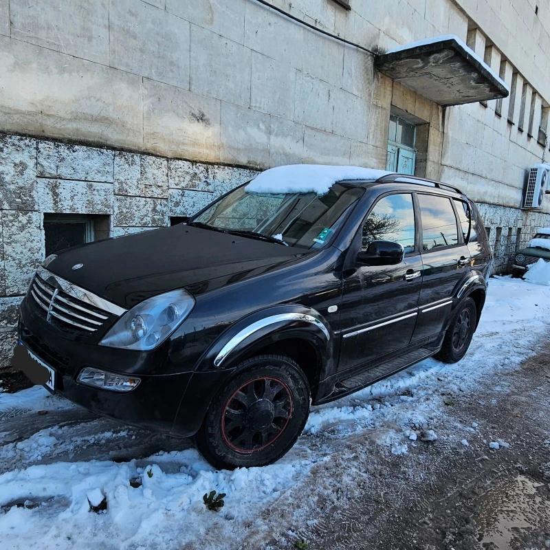 SsangYong Rexton 2.7 CDI AVTOMAT KOJA NAVI 4X4, снимка 2 - Автомобили и джипове - 45796607