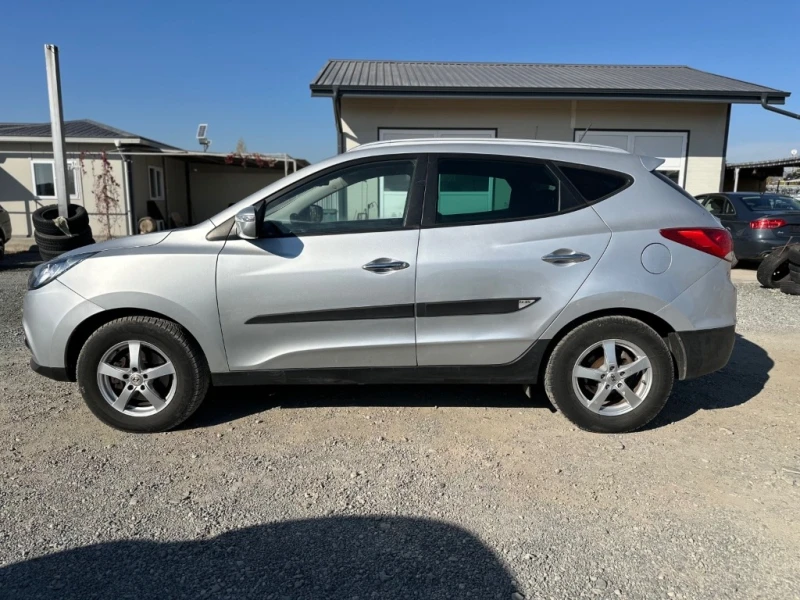 Hyundai IX35 1.6, снимка 4 - Автомобили и джипове - 47913538