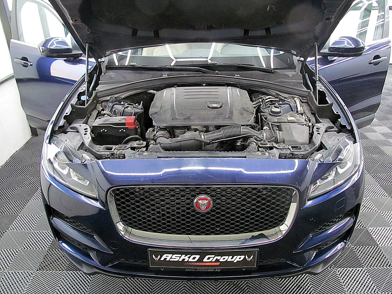 Jaguar F-PACE EXCLUSIVE/LED/4X4/AMBI/NAVI/СОБСТВЕН ЛИЗИНГ, снимка 17 - Автомобили и джипове - 51354928
