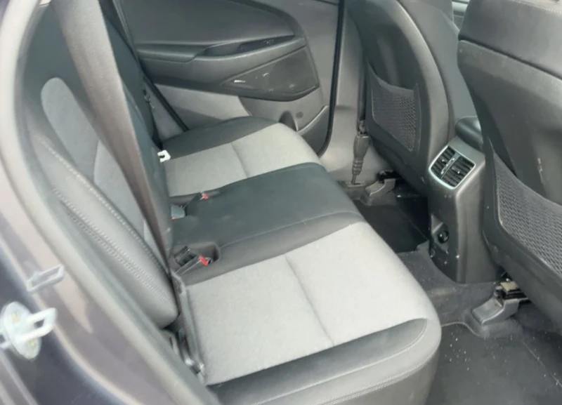 Hyundai Tucson 1.6CRDi Exellence* ISG* Full Led* 360 Camera* , снимка 8 - Автомобили и джипове - 52726025