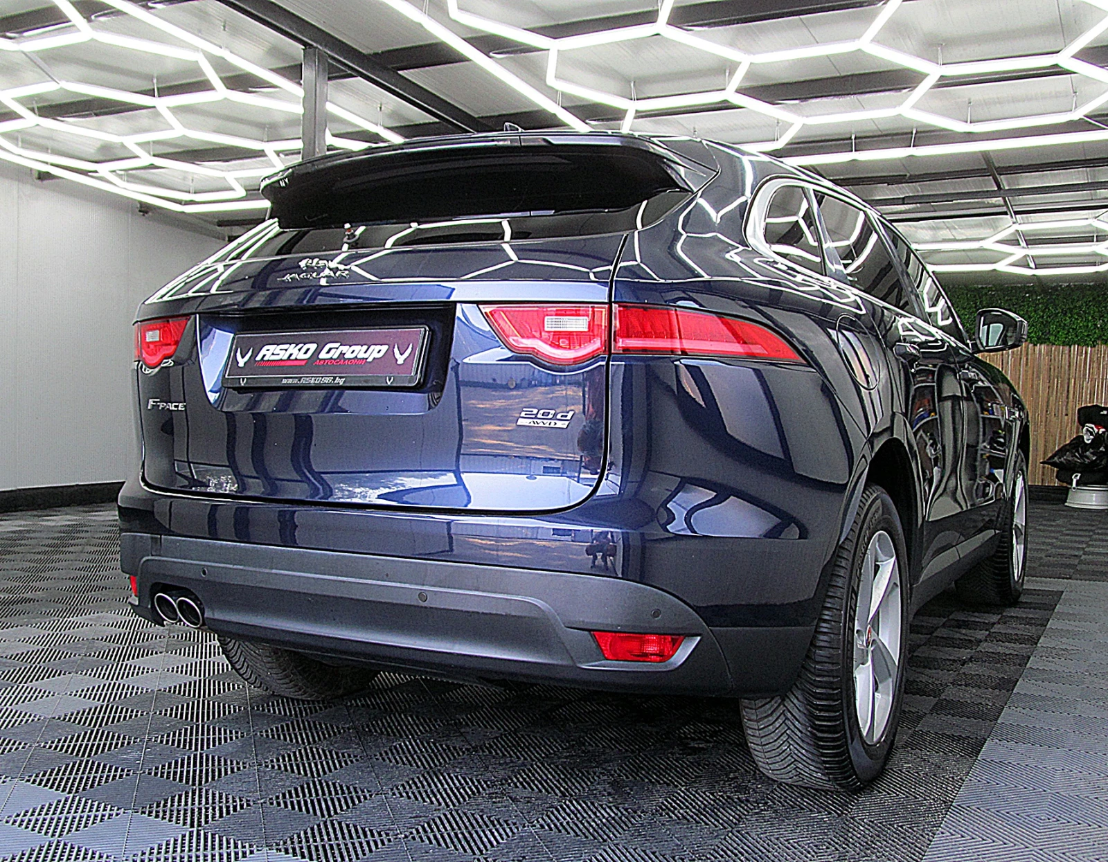 Jaguar F-PACE EXCLUSIVE/LED/4X4/AMBI/NAVI/СОБСТВЕН ЛИЗИНГ - изображение 6