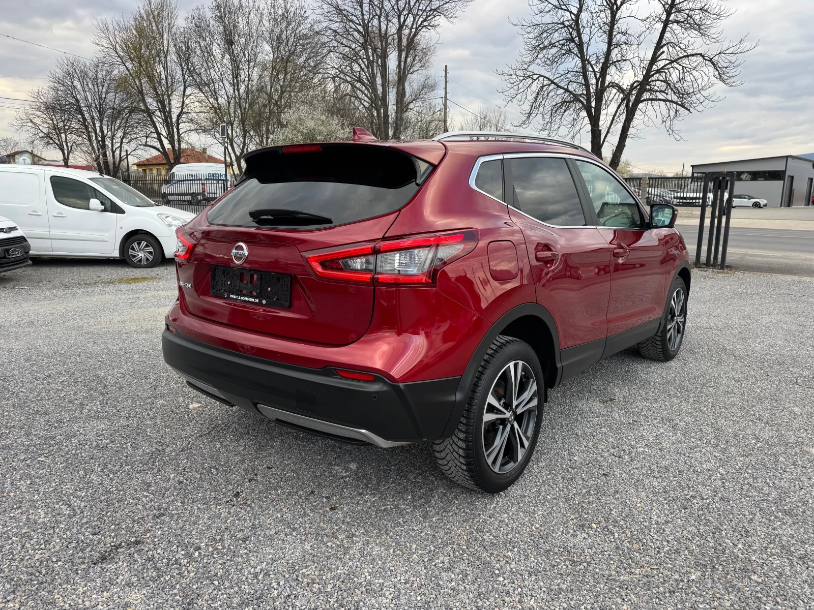 Nissan Qashqai 1.2DIG-T AUTOMATIC! NAVI!! PANO! CAMERA!! FULL LED | Mobile.bg � ����������� 6