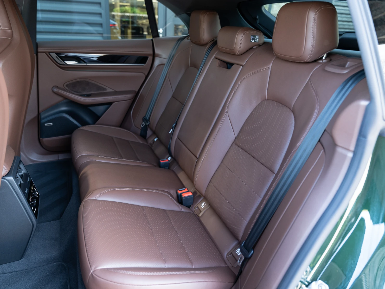 Porsche Macan 4, снимка 13 - Автомобили и джипове - 54352549