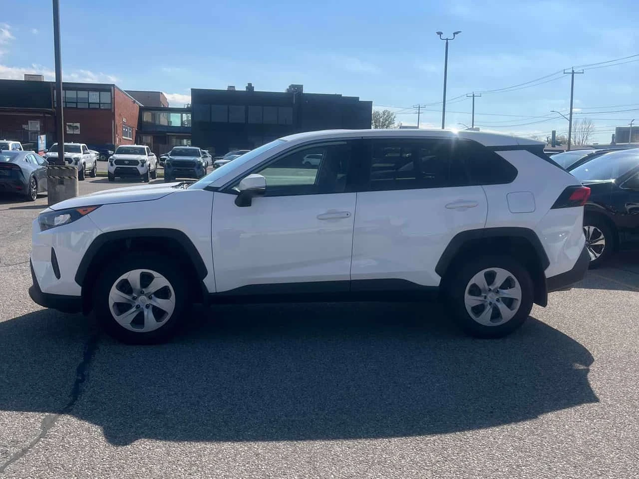 Toyota Rav4 * LE * CARFAX * ЦЕНА ДО БГ, снимка 2 - Автомобили и джипове - 54520652