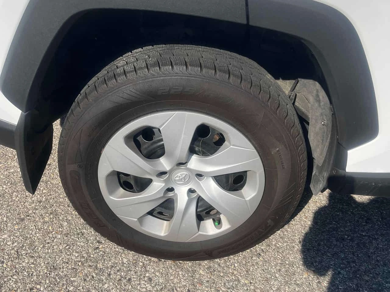 Toyota Rav4 * LE * CARFAX * ЦЕНА ДО БГ, снимка 11 - Автомобили и джипове - 54520652