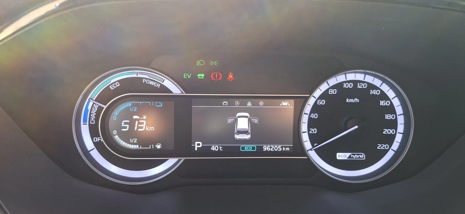 Kia Niro, снимка 8 - Автомобили и джипове - 54753301