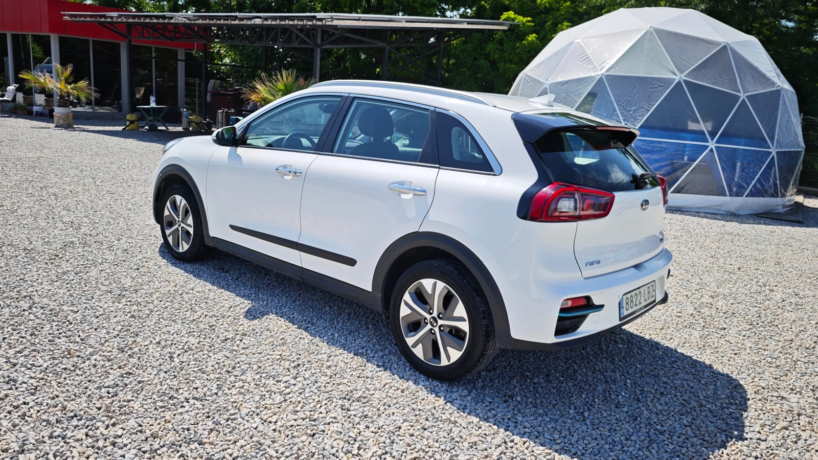 Kia Niro НАЛИЧНА В РУСЕ СМЯНА НА ЦВЯТ 1000евро, снимка 7 - Автомобили и джипове - 54793065