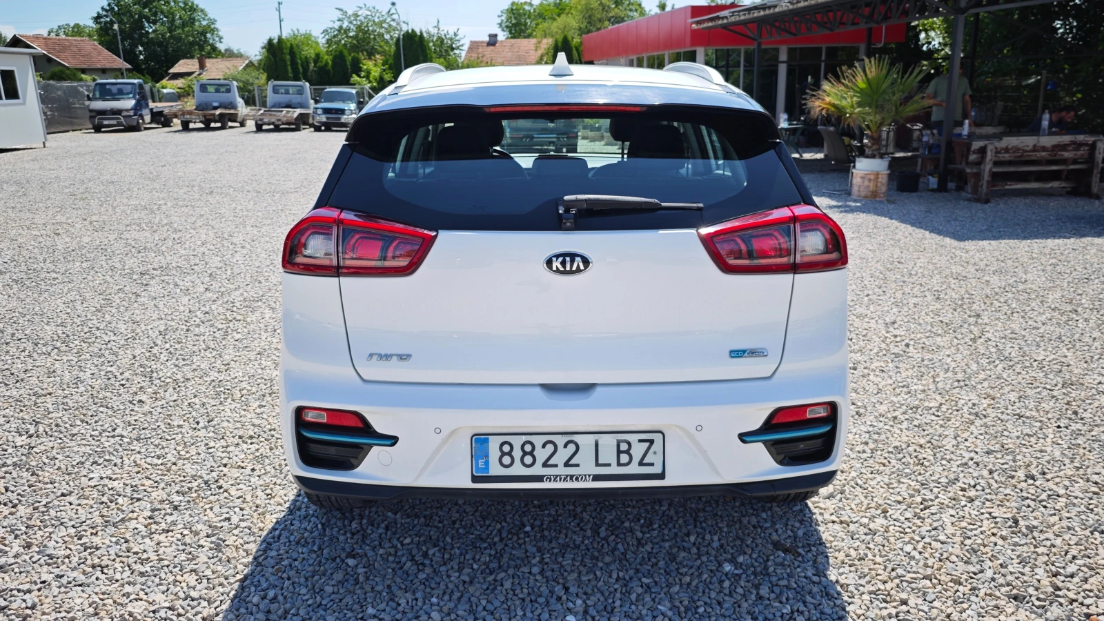 Kia Niro НАЛИЧНА В РУСЕ СМЯНА НА ЦВЯТ 1000евро, снимка 8 - Автомобили и джипове - 54793065
