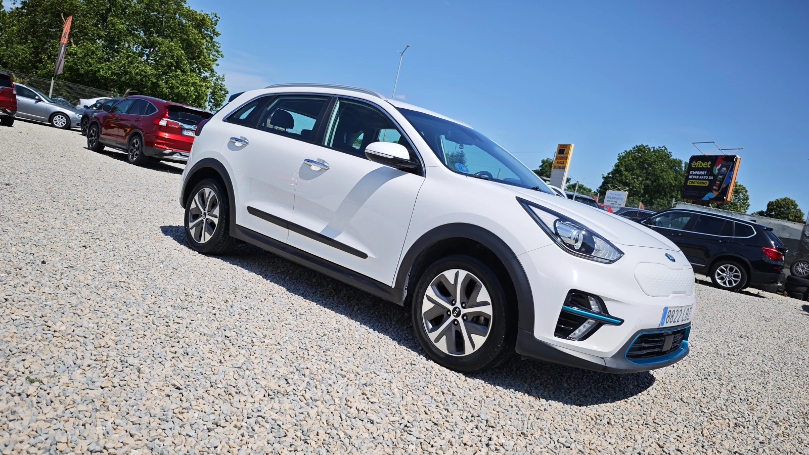 Kia Niro НАЛИЧНА В РУСЕ СМЯНА НА ЦВЯТ 1000евро, снимка 5 - Автомобили и джипове - 54793065