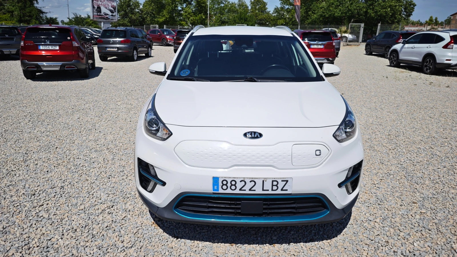 Kia Niro НАЛИЧНА В РУСЕ СМЯНА НА ЦВЯТ 1000евро, снимка 3 - Автомобили и джипове - 54793065
