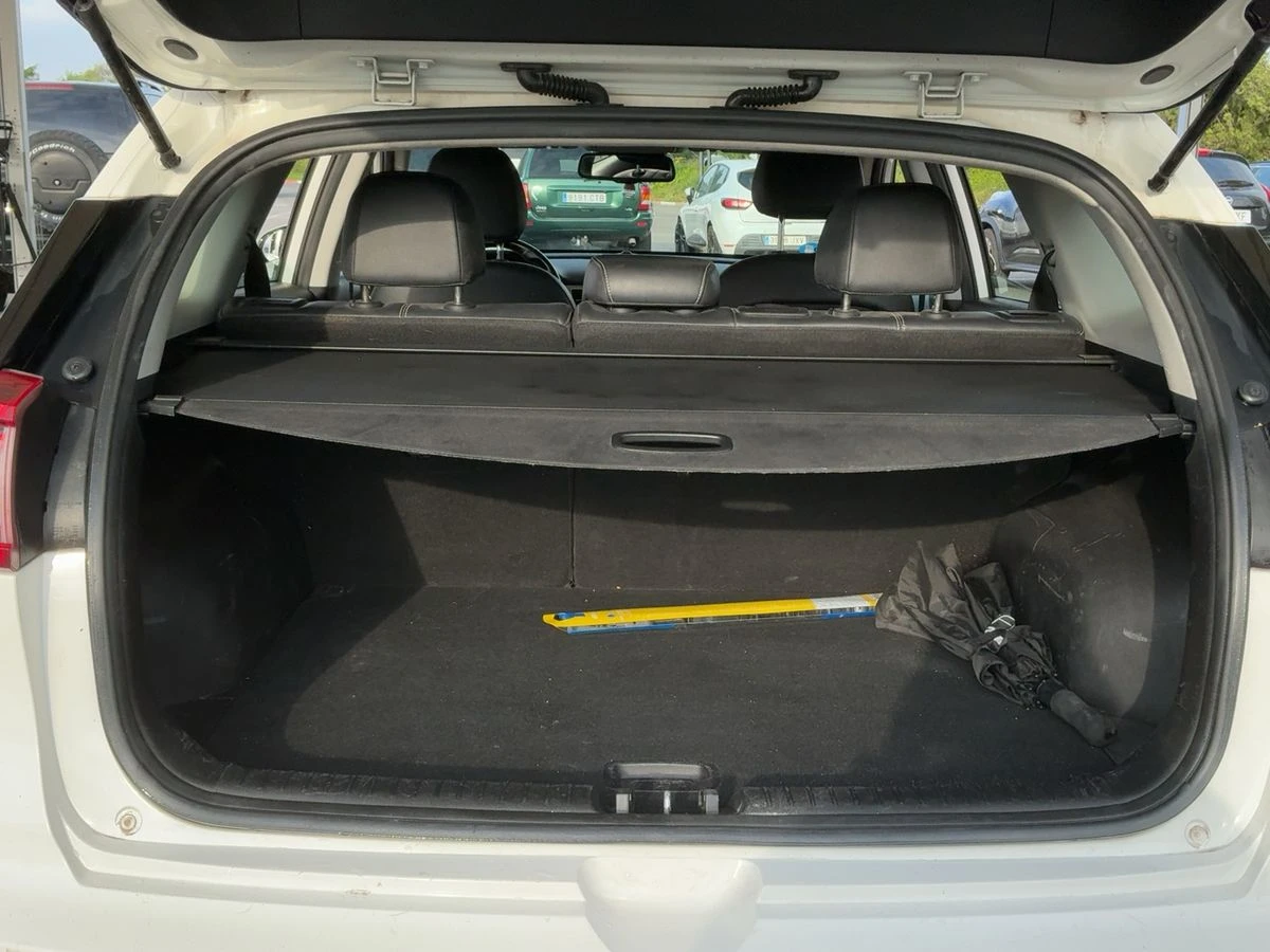 Kia Niro НАЛИЧНА В РУСЕ СМЯНА НА ЦВЯТ 1000евро, снимка 16 - Автомобили и джипове - 54793065