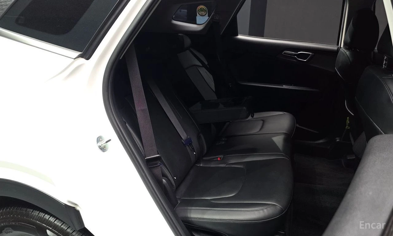 Kia Sportage 2.0D 4X4 Trendy* HARMAN KARDON* ПОДГРЕВ* КАМЕРА* , снимка 14 - Автомобили и джипове - 54827566