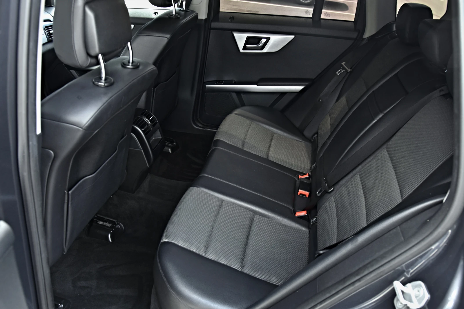 Mercedes-Benz GLK AMG-LINE* 4-MATIC* 7G* , снимка 13 - Автомобили и джипове - 54969815