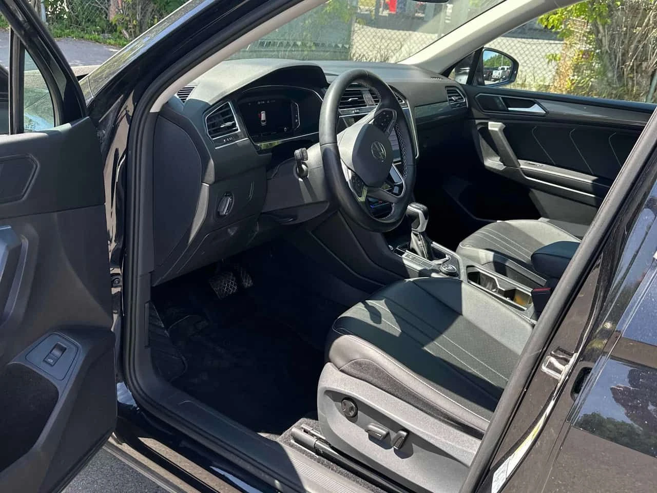 VW Tiguan * Comfortline * АВТОКРЕДИТ* CARFAX* , снимка 5 - Автомобили и джипове - 55539684
