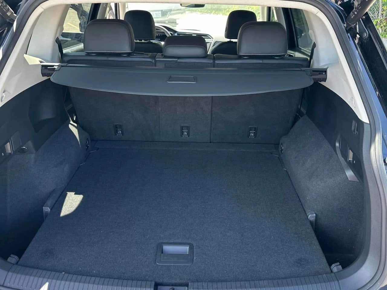 VW Tiguan * Comfortline * АВТОКРЕДИТ* CARFAX* , снимка 13 - Автомобили и джипове - 55539684