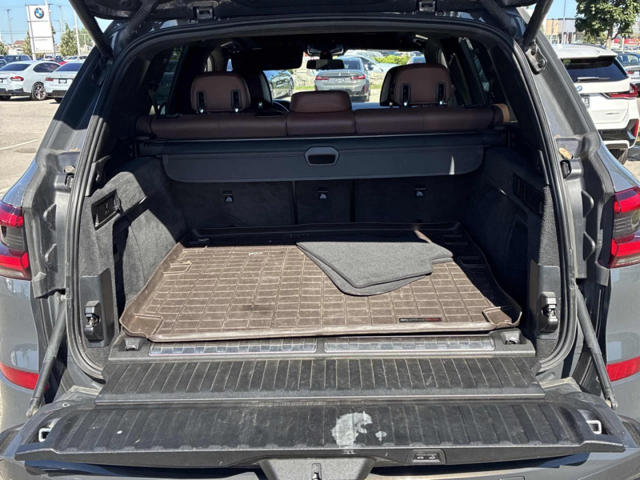 BMW X5 M-Pack* Bowers* Distr* Lazer* Вакуум* Въздух* Обду, снимка 15 - Автомобили и джипове - 55892599