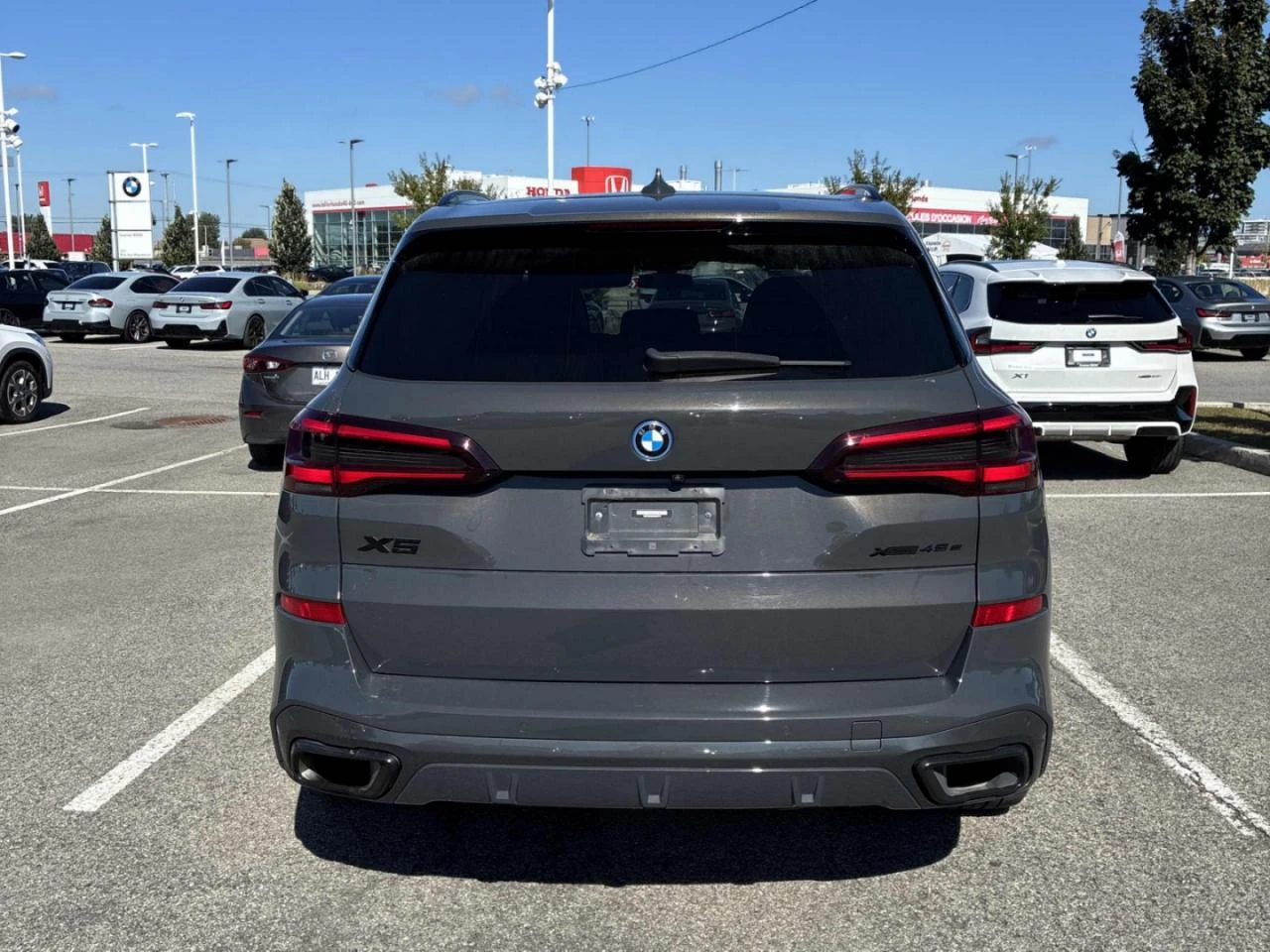BMW X5 M-Pack* Bowers* Distr* Lazer* Вакуум* Въздух* Обду, снимка 4 - Автомобили и джипове - 55892599