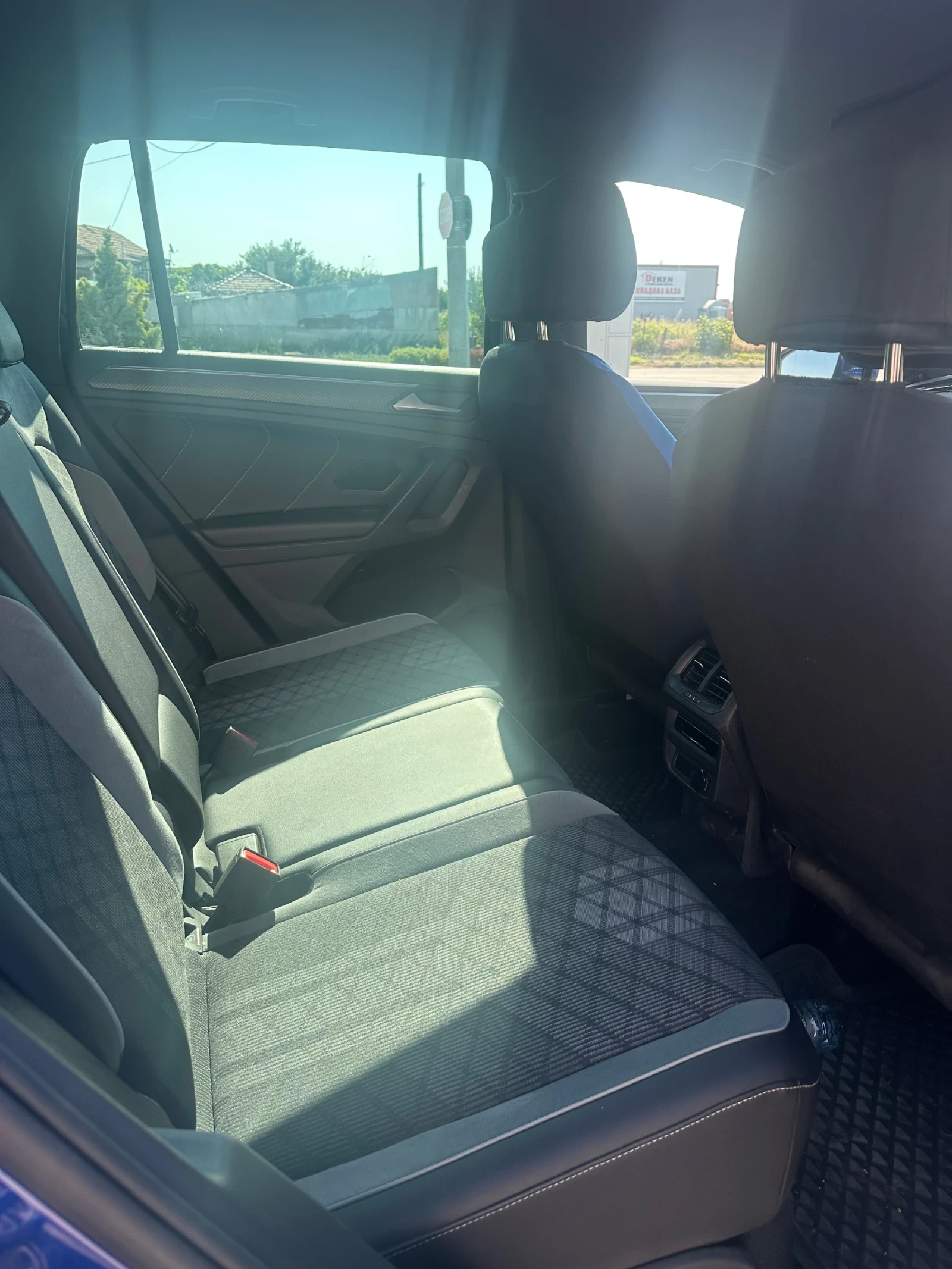 VW Tiguan R-line, снимка 12 - Автомобили и джипове - 56374896