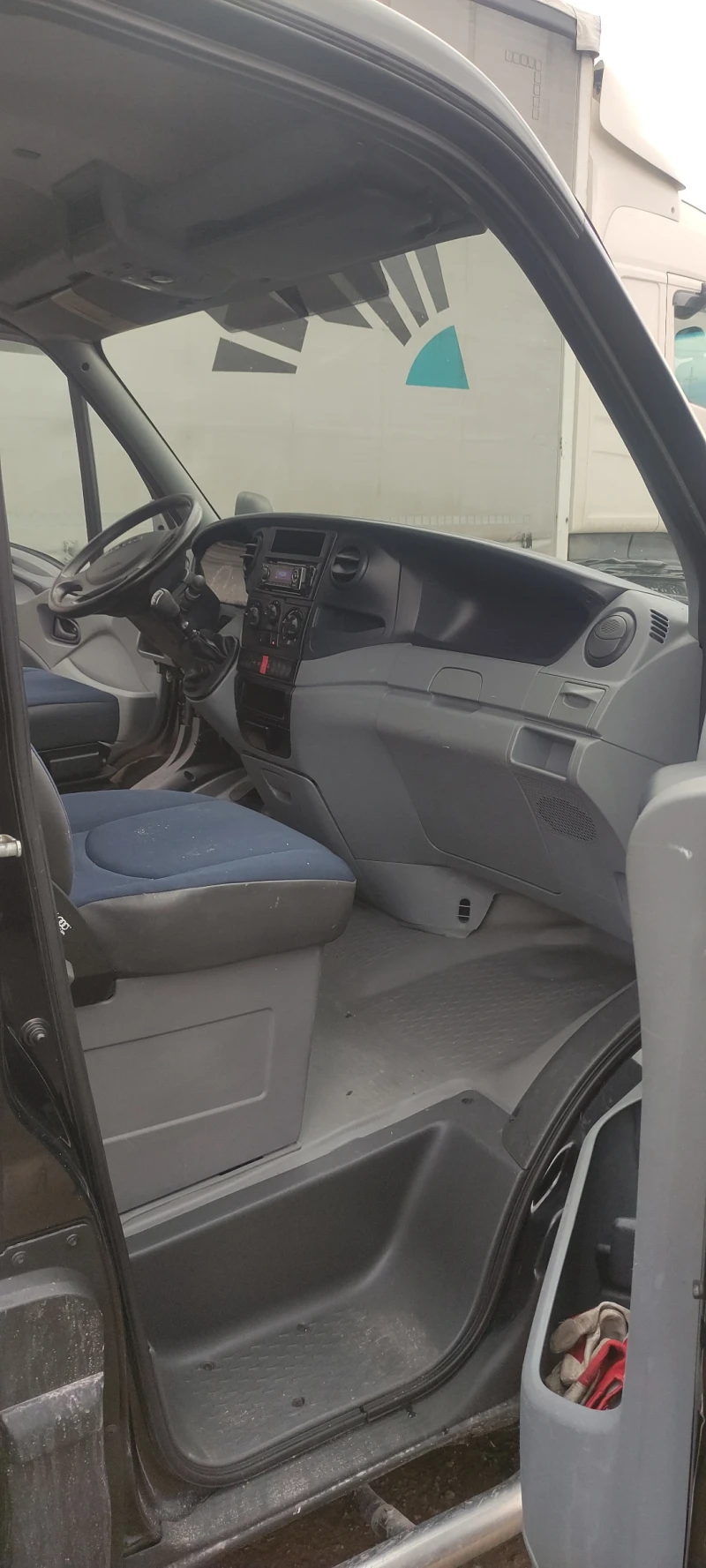 Iveco Daily, снимка 7 - Бусове и автобуси - 52476397