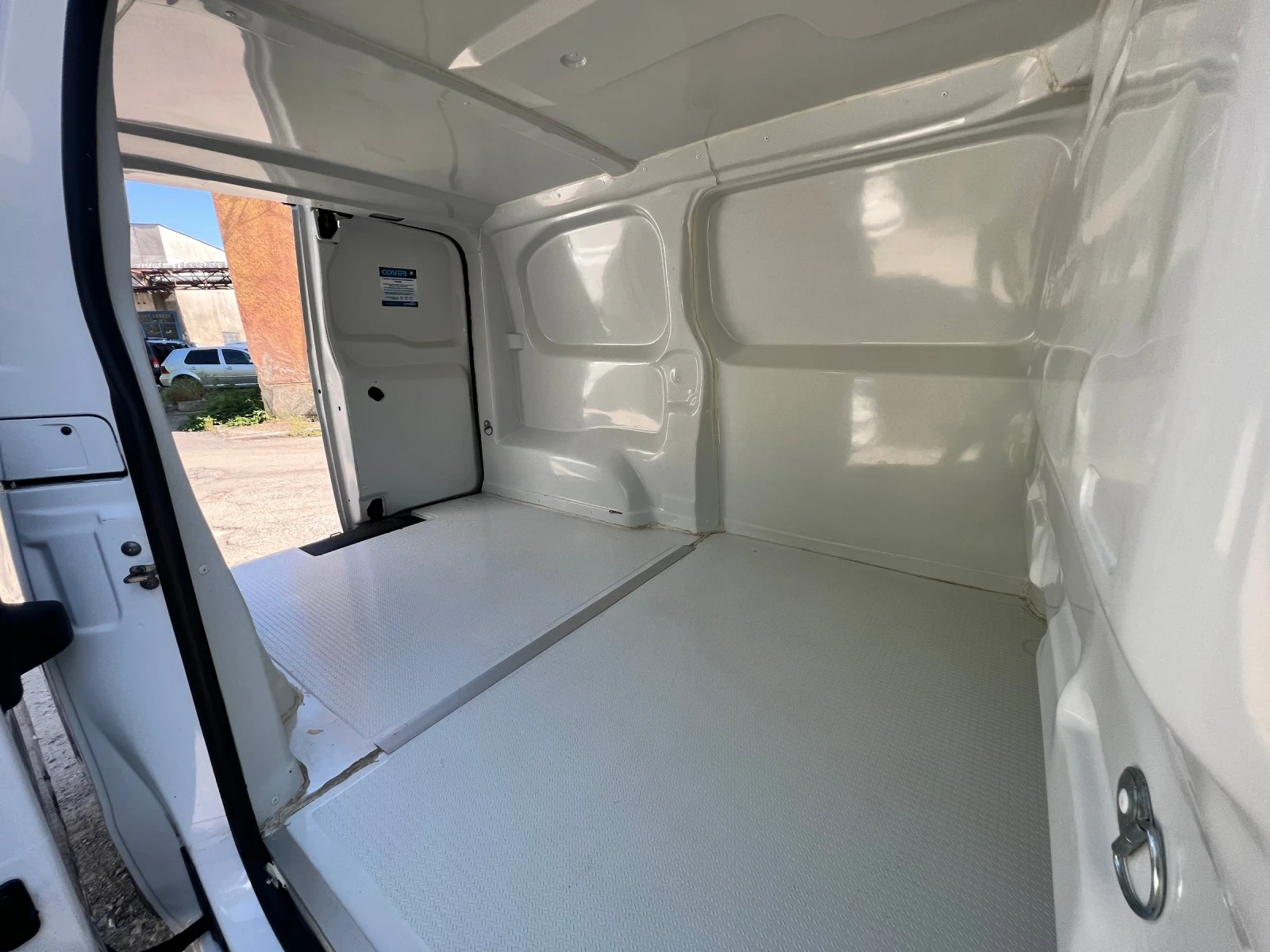 Citroen Jumpy 1.5 DIESEL с ТЕРМО ИЗОЛАЦИЯ Е!  - изображение 6