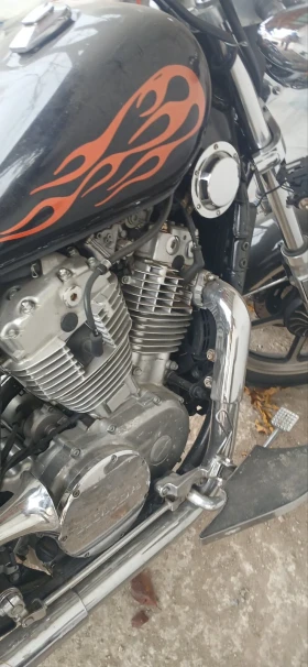 ����� �� �������� �� Honda Shadow VT 750 c