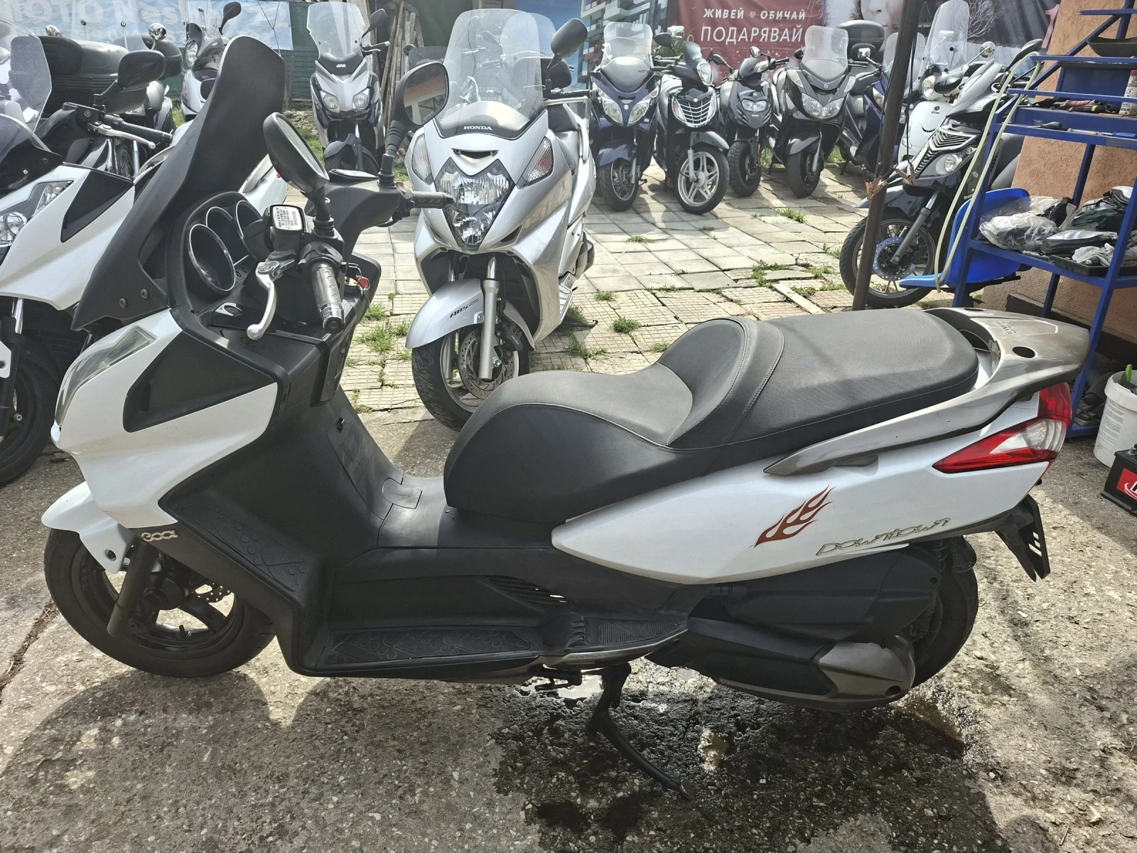 Kymco Downtown 300ie ABS  Оферта с цел бърза продажба!, снимка 5 - Мотоциклети и мототехника - 53984718