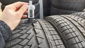 Гуми Зимни 245/45R19, снимка 4