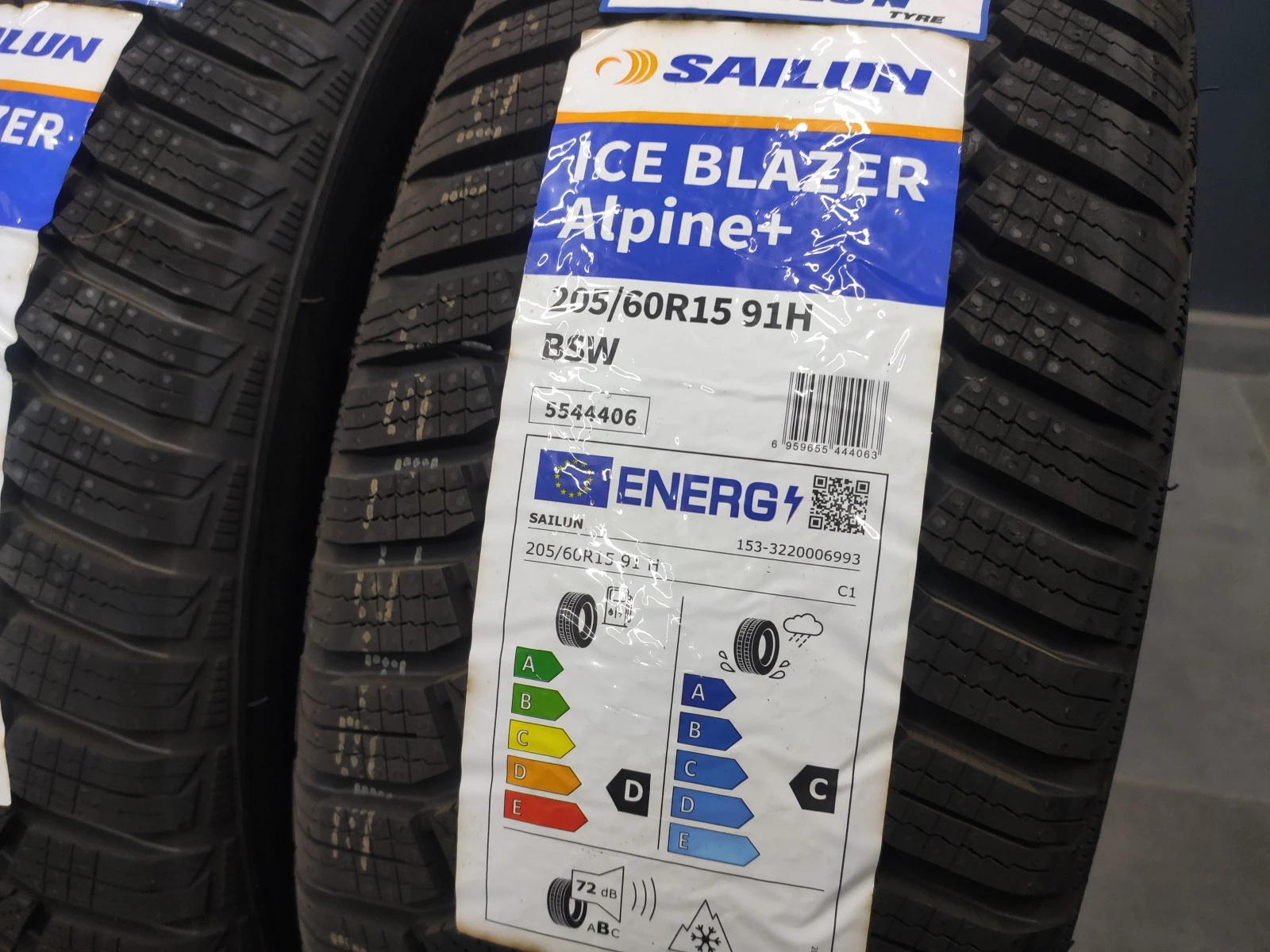  205/60R15 | Mobile.bg   1