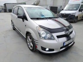 Toyota Corolla verso 2.2 D4D, снимка 2