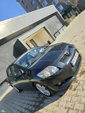 Toyota Auris, снимка 1