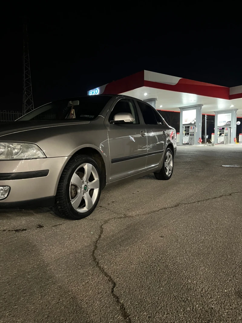 Skoda Octavia, снимка 4 - Автомобили и джипове - 49106627