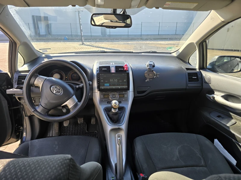 Toyota Auris, снимка 3 - Автомобили и джипове - 49176287