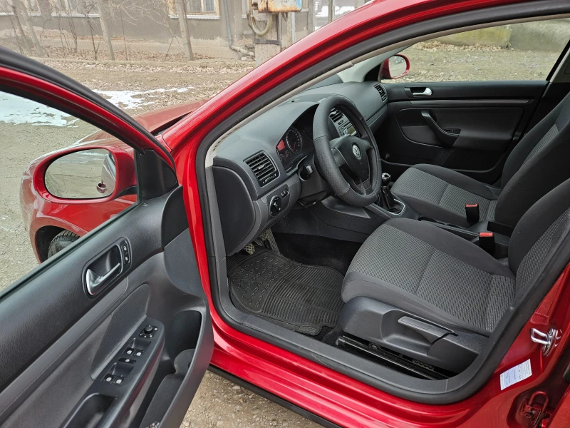 VW Golf 1.9 TDI, снимка 9 - Автомобили и джипове - 49204414