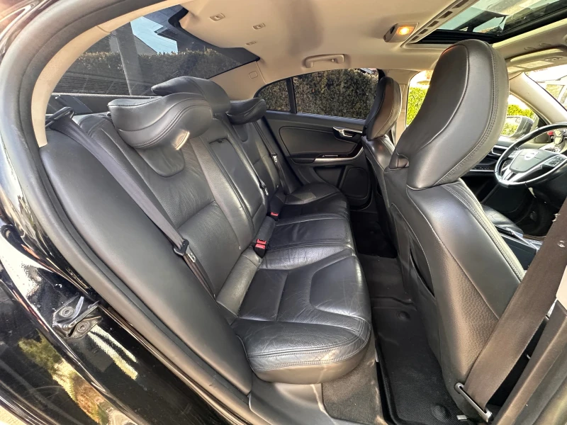 Volvo S60, снимка 12 - Автомобили и джипове - 51726506