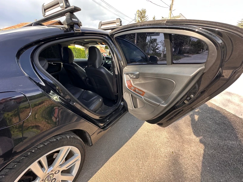 Volvo S60, снимка 11 - Автомобили и джипове - 51726506