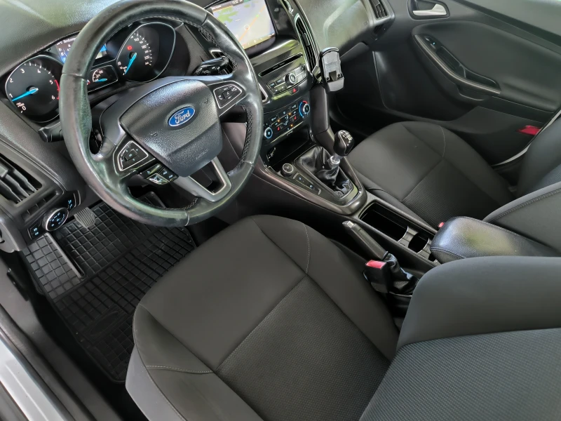 Ford Focus 1, 5 -105k.c.6скор. ЕВРО 6, НАВИ, ПЕРФЕКТЕН-5%!, снимка 9 - Автомобили и джипове - 51300936