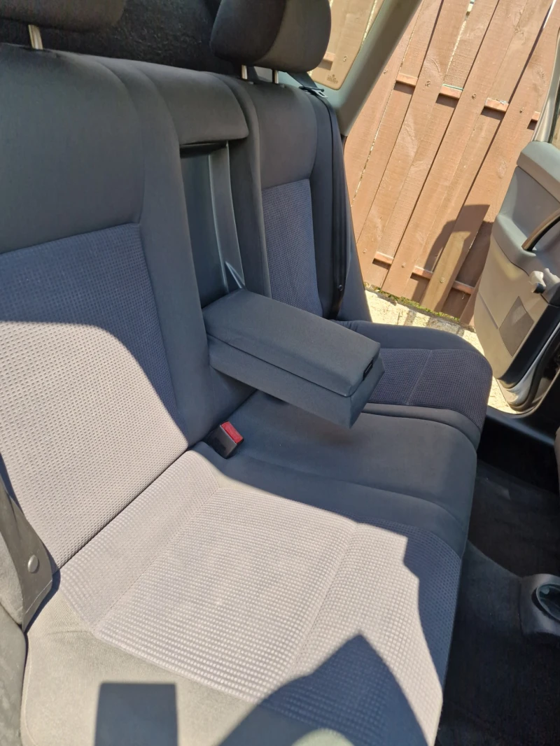 VW Polo 1.4, снимка 8 - Автомобили и джипове - 52273916