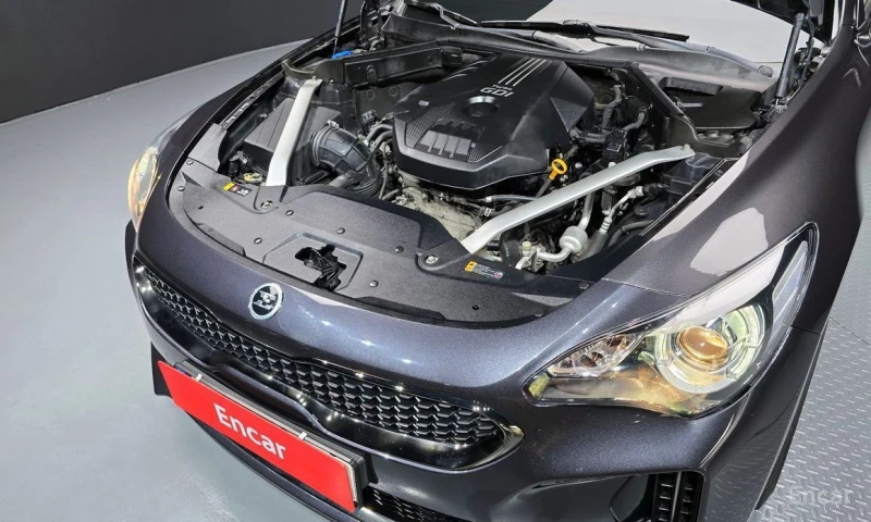 Kia Stinger, снимка 6 - Автомобили и джипове - 52648735